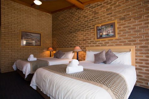 The Town House Motor Inn - Sundowner Goondiwindi - Accommodation Cairns 0