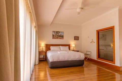 JV Jones Pty Ltd - Accommodation Cairns 2