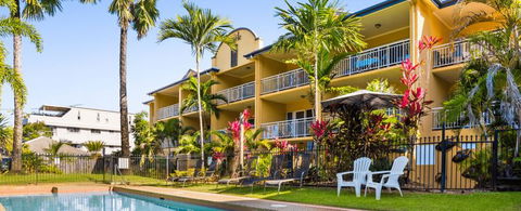 The York Beachfront Holiday Apartments - Accommodation Cairns 5