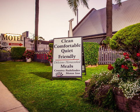 Country Pathfinder Motor Inn - Accommodation Cairns 1