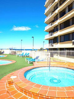 Breakers North Beachfront Apartments - Accommodation Cairns 5