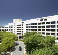 Crowne Plaza Canberra - Accommodation Cairns
