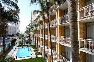 West Burleigh QLD Accommodation Cairns