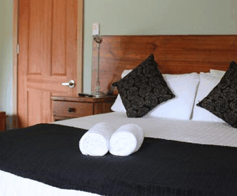 Tullah Lakeside Chalets - Accommodation Cairns