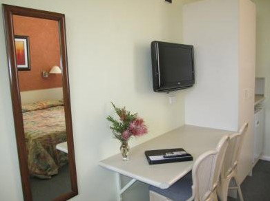 Wingham Motel - Accommodation Cairns 0