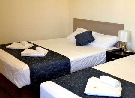 Lees Hotel Motel - Accommodation Cairns 1