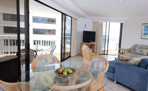 The Breakers - Accommodation Cairns 2