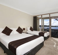 Waters Edge Country Comfort - Accommodation Cairns