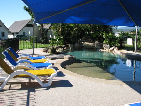 Cardwell Beachcomber Motel & Tourist Park - Accommodation Cairns 1