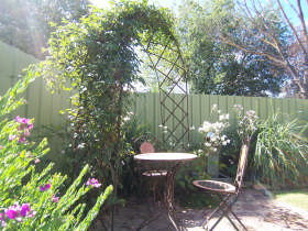 Robyn's Nest Country Cottages - Accommodation Cairns 0