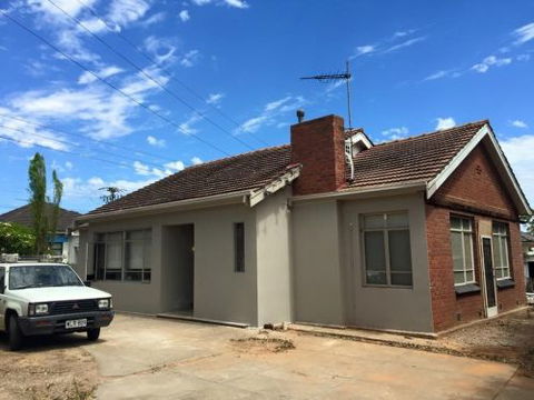 Adelaide Rooms - Accommodation Cairns 0