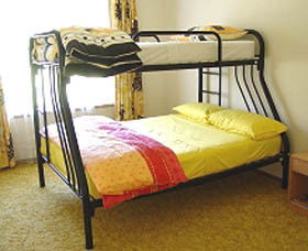 Peelview Court Holiday Accommodation - Accommodation Cairns 0
