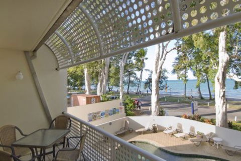 On Palm Cove Beachfront Apartments - Accommodation Cairns 0