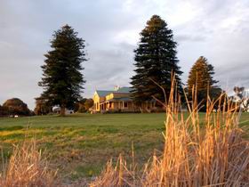 Campbell Park Cottage - Accommodation Cairns 0