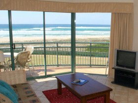Currumbin Sands Holiday Apartments - Accommodation Cairns 0
