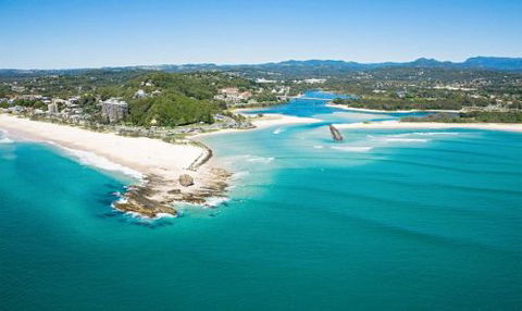 Currumbin Sands Holiday Apartments - Accommodation Cairns 3