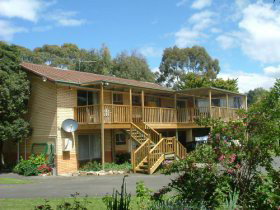 THE 2C'S BED AND BREAKFAST - Accommodation Cairns 0