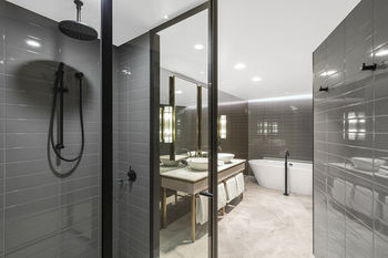 Radisson Blu Plaza Hotel Sydney - Accommodation Cairns 57