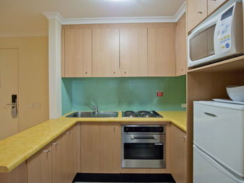 Oaks Waterfront Resort - The Entrance - Accommodation Cairns 21