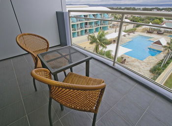 Oaks Waterfront Resort - The Entrance - Accommodation Cairns 25