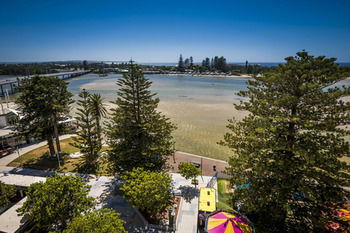 Oaks Waterfront Resort - The Entrance - Accommodation Cairns 37