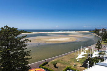 Oaks Waterfront Resort - The Entrance - Accommodation Cairns 51