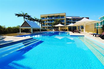 Oaks Waterfront Resort - The Entrance - Accommodation Cairns 4
