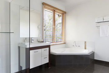 Yering Gorge Cottages By The Eastern Golf Club - Accommodation Cairns 21