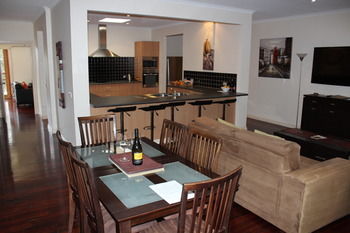 Yering Gorge Cottages By The Eastern Golf Club - Accommodation Cairns 22