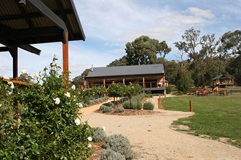 Yering Gorge Cottages By The Eastern Golf Club - Accommodation Cairns 4