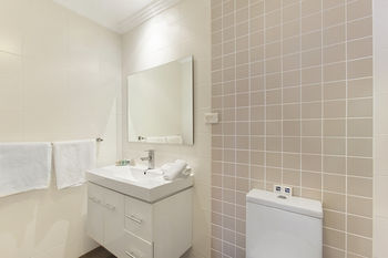Checkers Resort & Conference Centre - Accommodation Cairns 5