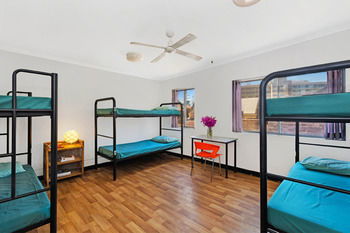Manly Backpackers - Hostel - Accommodation Cairns 3