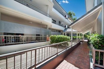 Saks On Hastings - Accommodation Cairns 11