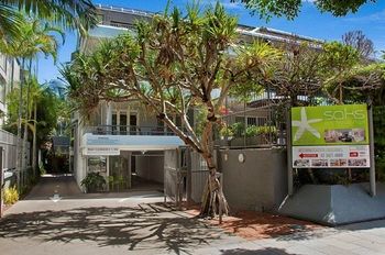 Saks On Hastings - Accommodation Cairns 16