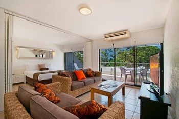 Saks On Hastings - Accommodation Cairns 21