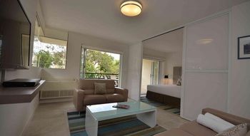 Saks On Hastings - Accommodation Cairns 23