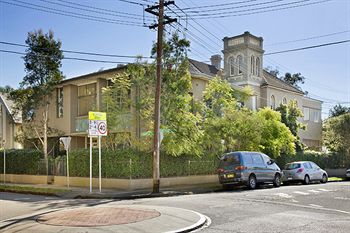 Cambridge Lodge - Hostel/Backpacker - Accommodation Cairns 6