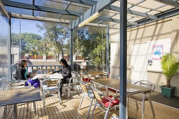 Cambridge Lodge - Hostel/Backpacker - Accommodation Cairns 8