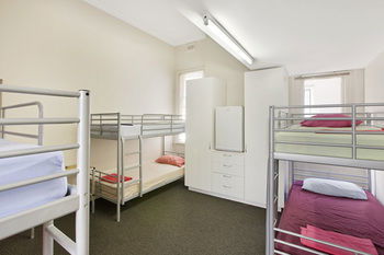Cambridge Lodge - Hostel/Backpacker - Accommodation Cairns 20
