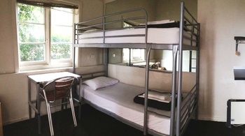 Cambridge Lodge - Hostel/Backpacker - Accommodation Cairns 24