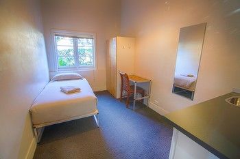 Cambridge Lodge - Hostel/Backpacker - Accommodation Cairns 31