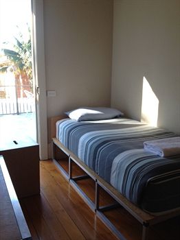 Cambridge Lodge - Hostel/Backpacker - Accommodation Cairns 4