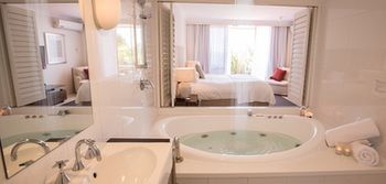 Bannisters By The Sea - Accommodation Cairns 5