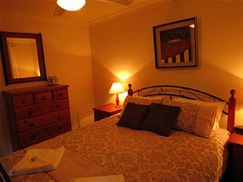 Barrington Wilderness Cedar Lodge Accommodation - Accommodation Cairns 1