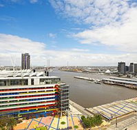 Astra Apartments - Docklands - Accommodation Cairns