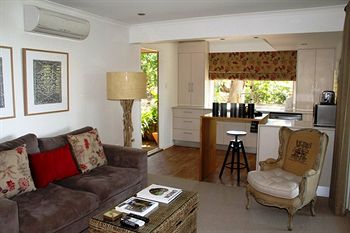 Arabella Guesthouse - Accommodation Cairns 7