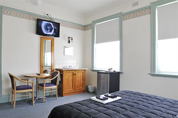 Hotel Gosford - Accommodation Cairns 1