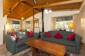 Eagleview Resort - Accommodation Cairns 31