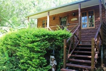 Sunshine Valley Cottages - Accommodation Cairns 11