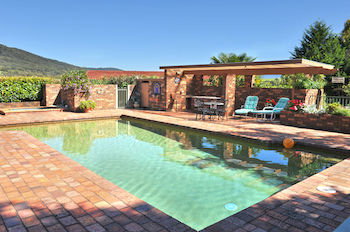 Langbrook Estate Cottages - Accommodation Cairns 0